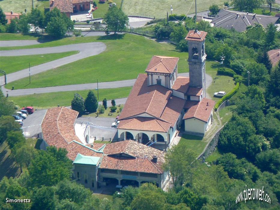 30 Santuario della Madonna della Torre visto dall'alto.JPG